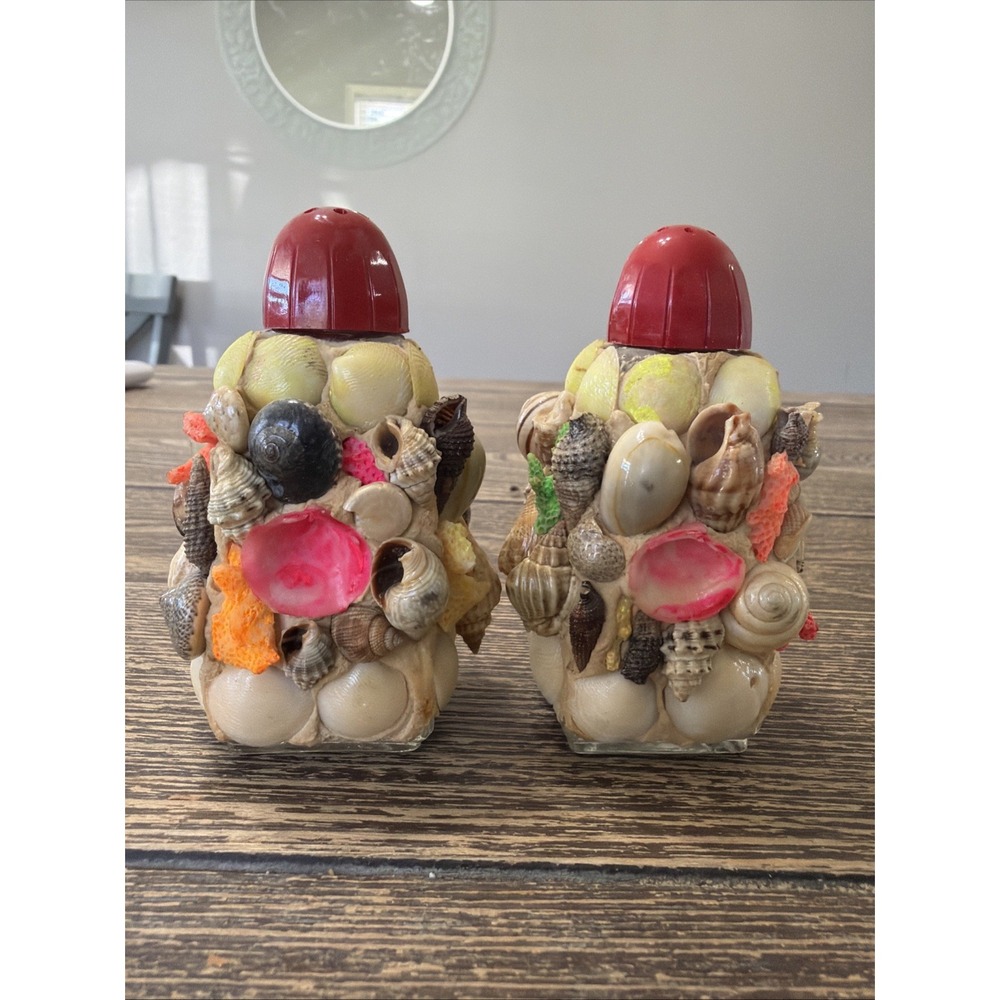VTG Souvenir Seashell Decorated Red Top Glass 3" Salt & Pepper Shakers Set